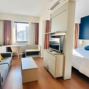 Staybridge Cond. Flats Apartamento